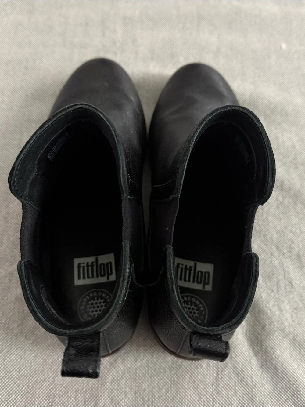 FitFlop Women's Black Leather Chelsea Ankle Boots